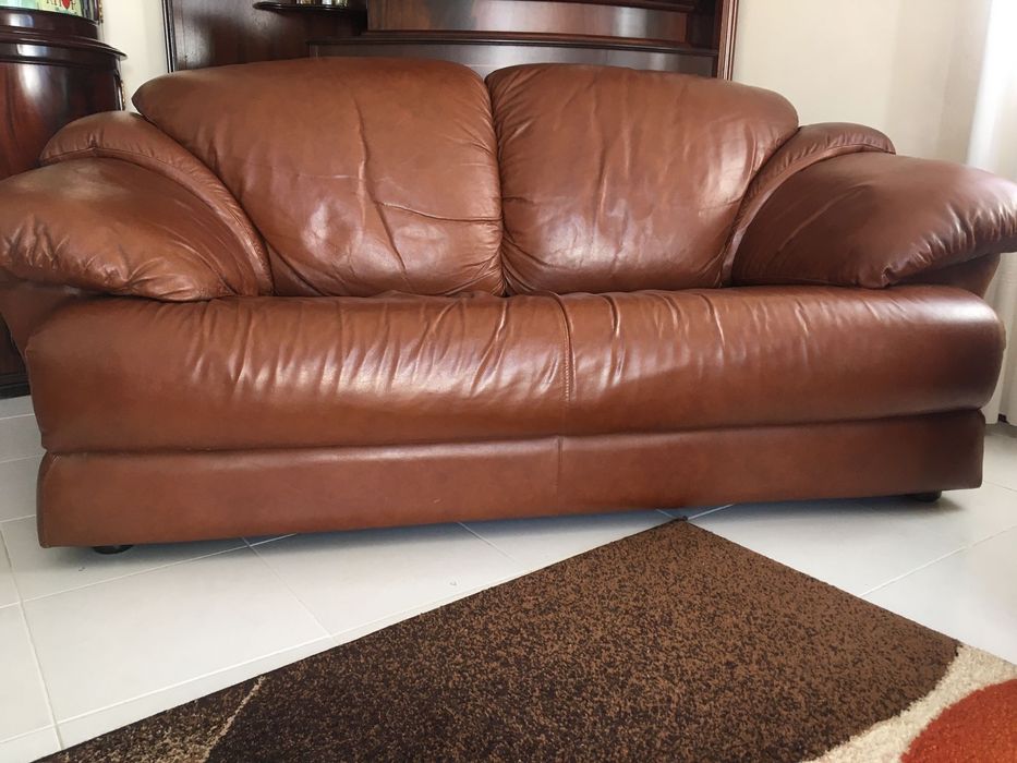 Conjunto 3 Sofás em pele, bom estado