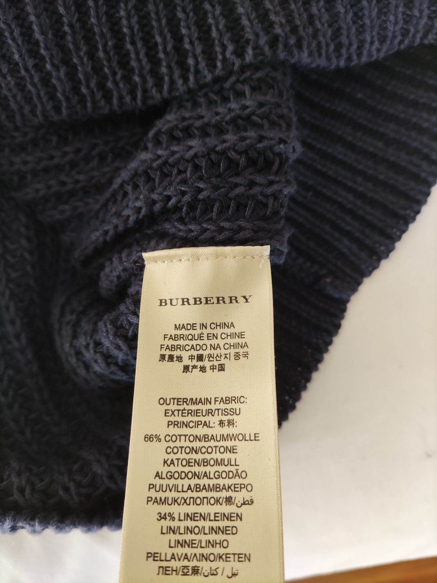 Camisola Burberry nova