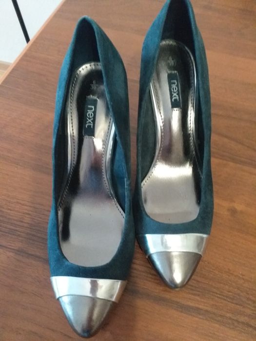 Nowe eleganckie buty na obcasie Next