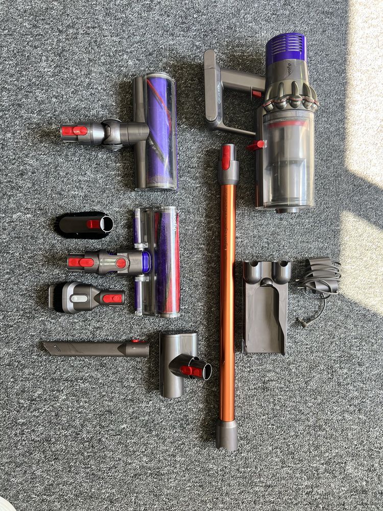 Dyson v10 absolute