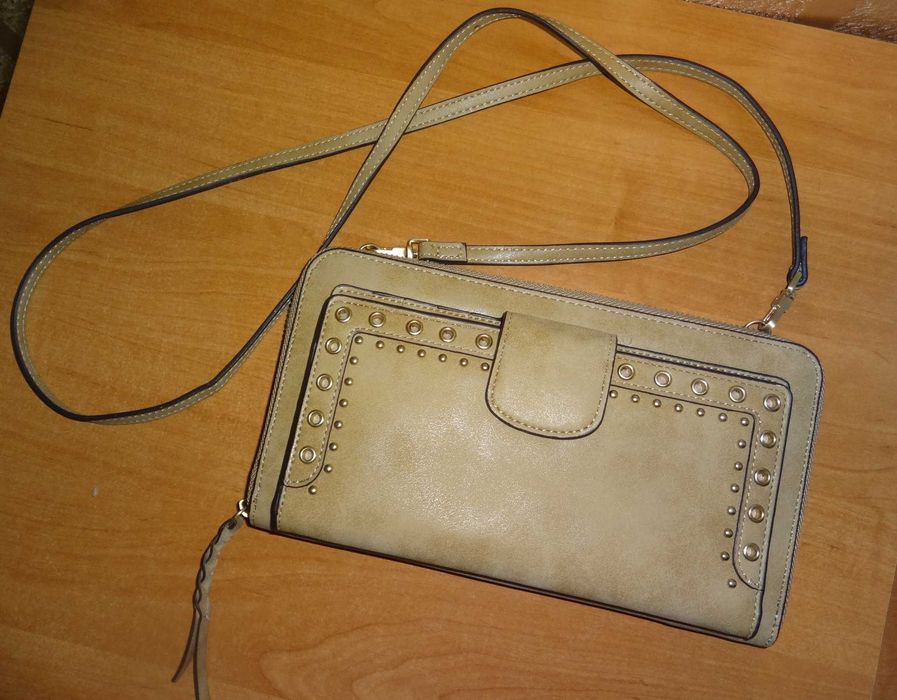 Новая сумка -клатч PARFOIS песочный цвет,эко замш, изящный