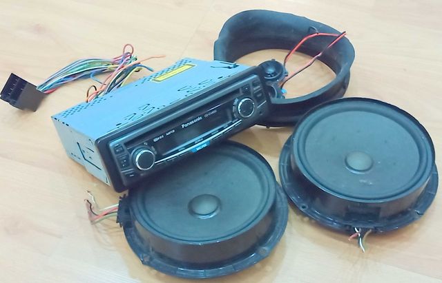 Radio samochodowe MP3 Panasonic CQ-C1465N + głośniki z VW Golfa 4