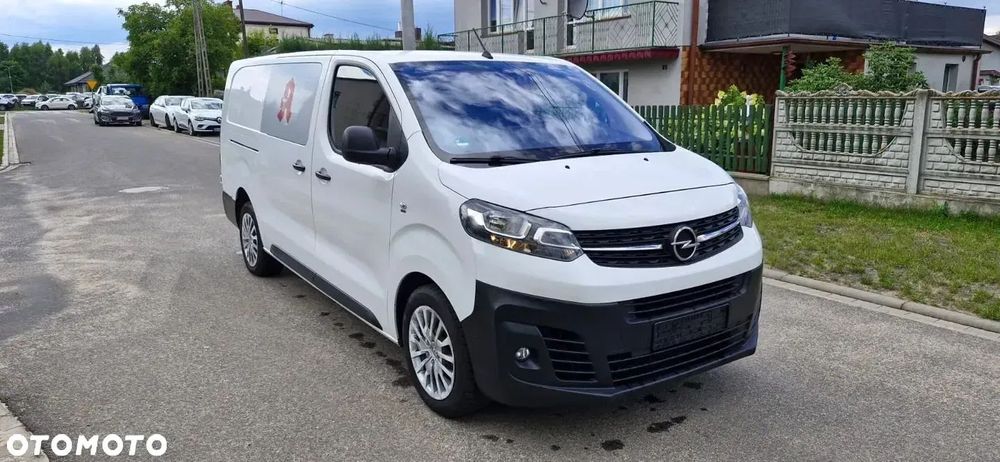 Opel vivaro  Faktura vat 23%