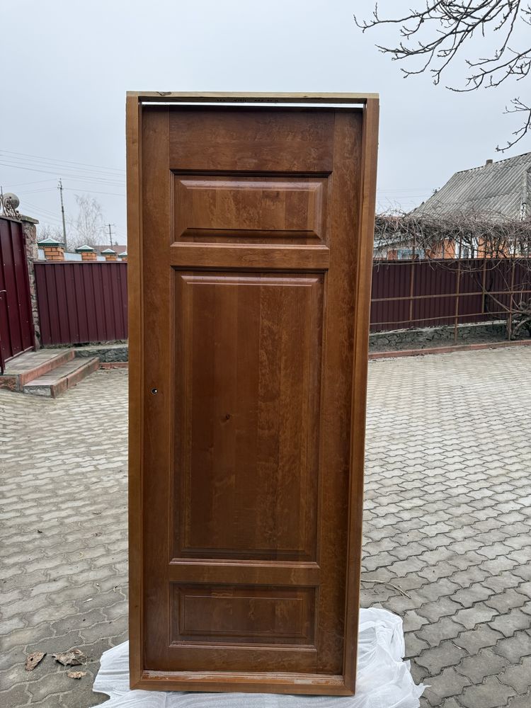 Продам двері, ясен, в ідеальному стані