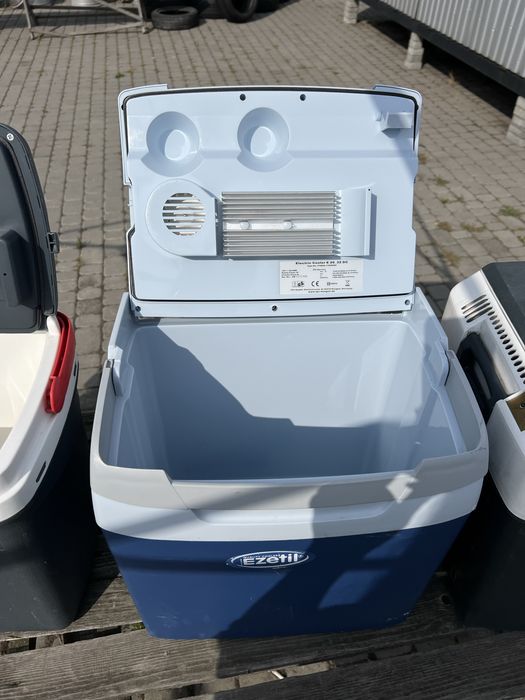 Автомобільний холодильник (фреон/12/220)