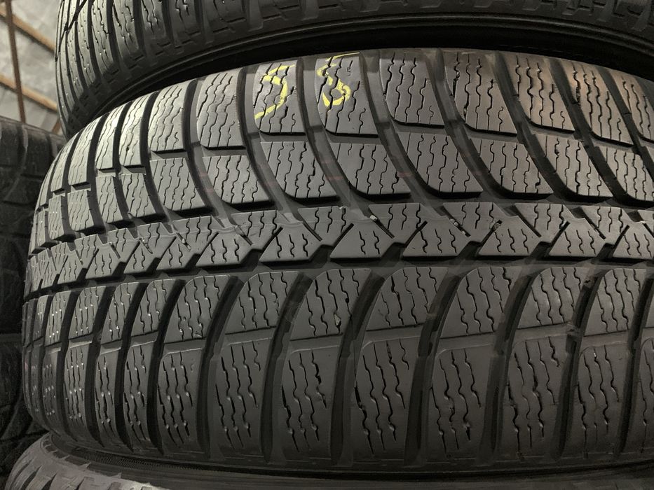 Шины б/у зима 215/50-R17 Kumho I Zen KW23