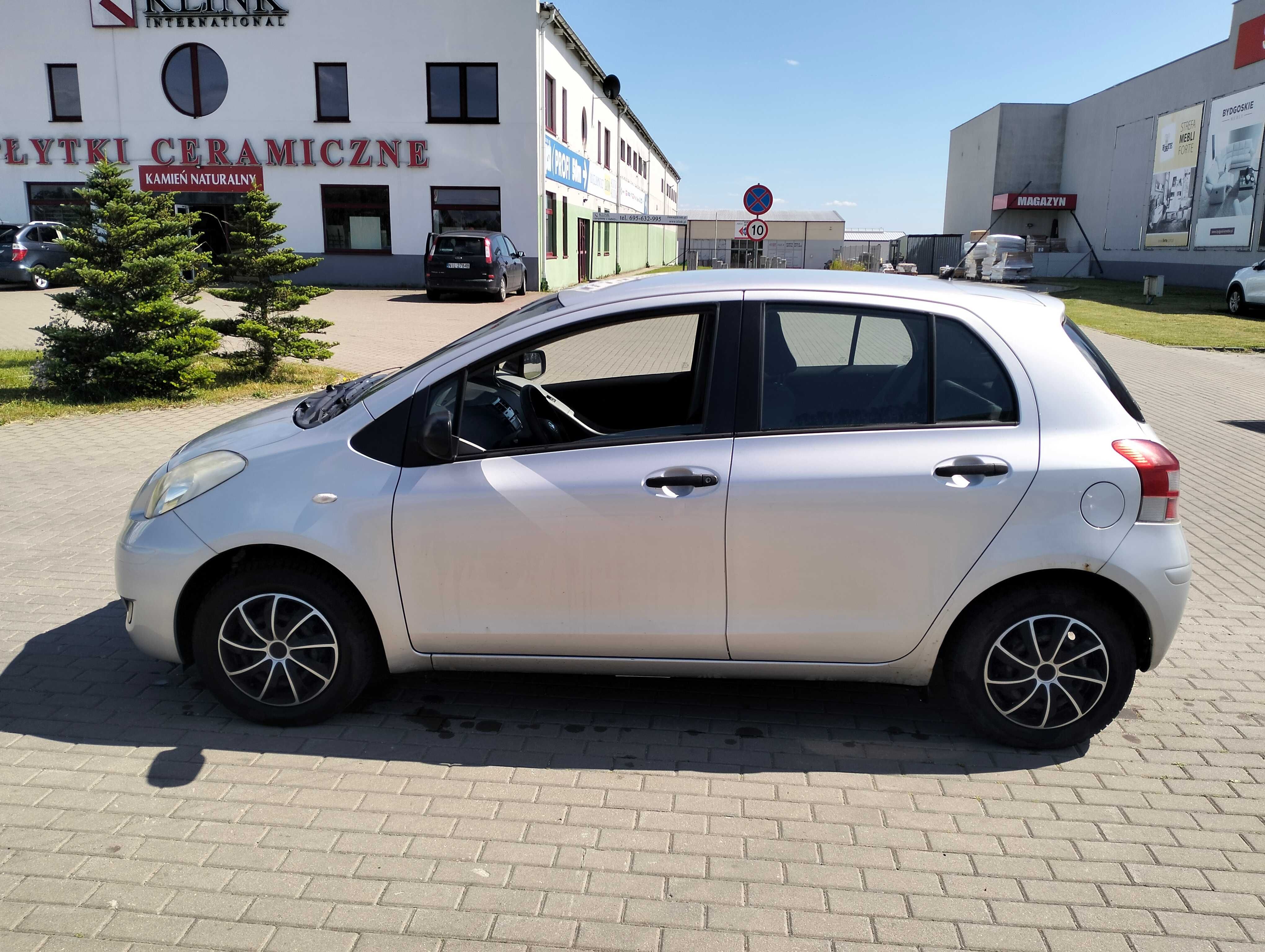Toyota Yaris gaz 2012 r 5 drzwi