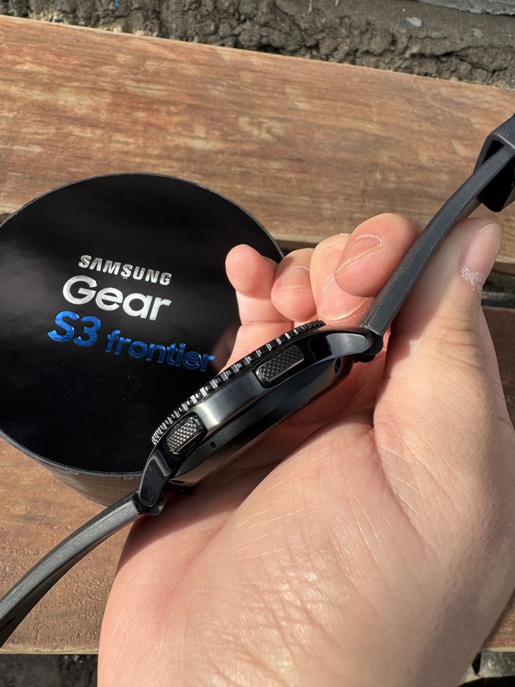 Смарт-годинник Samsung Gear S3 Frontier