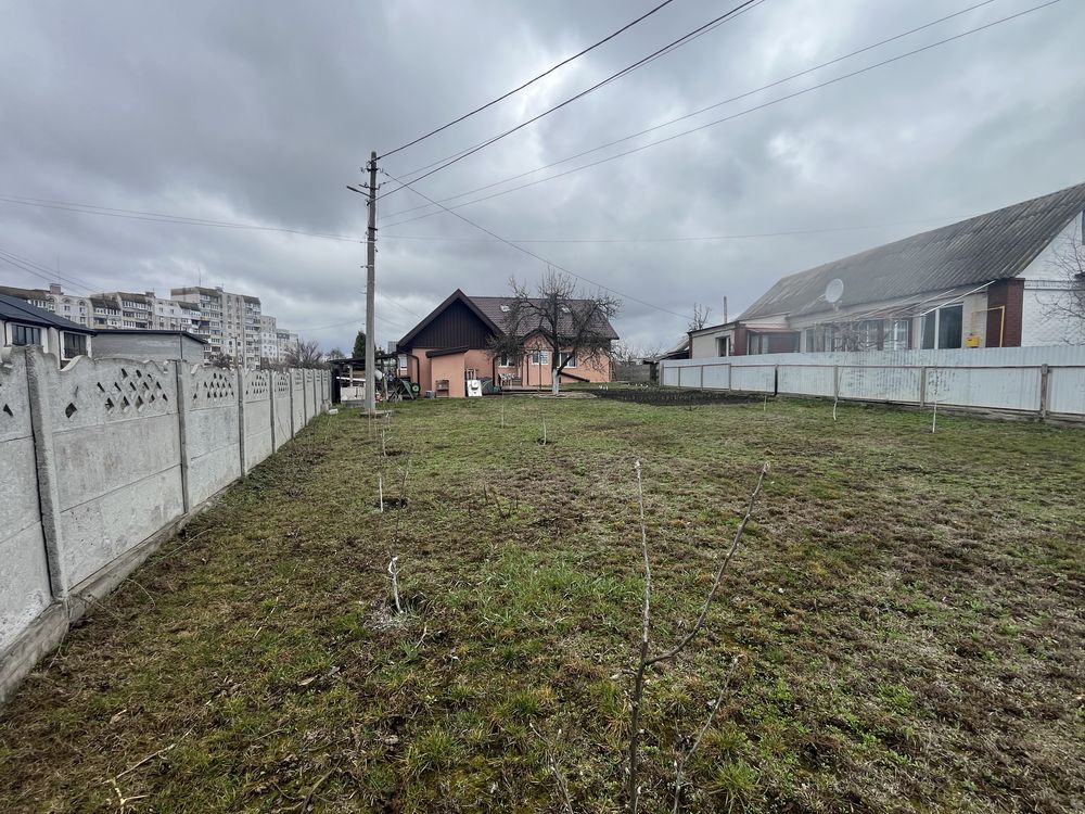 Продам будинок на два входи біля річки м. Біла Церква