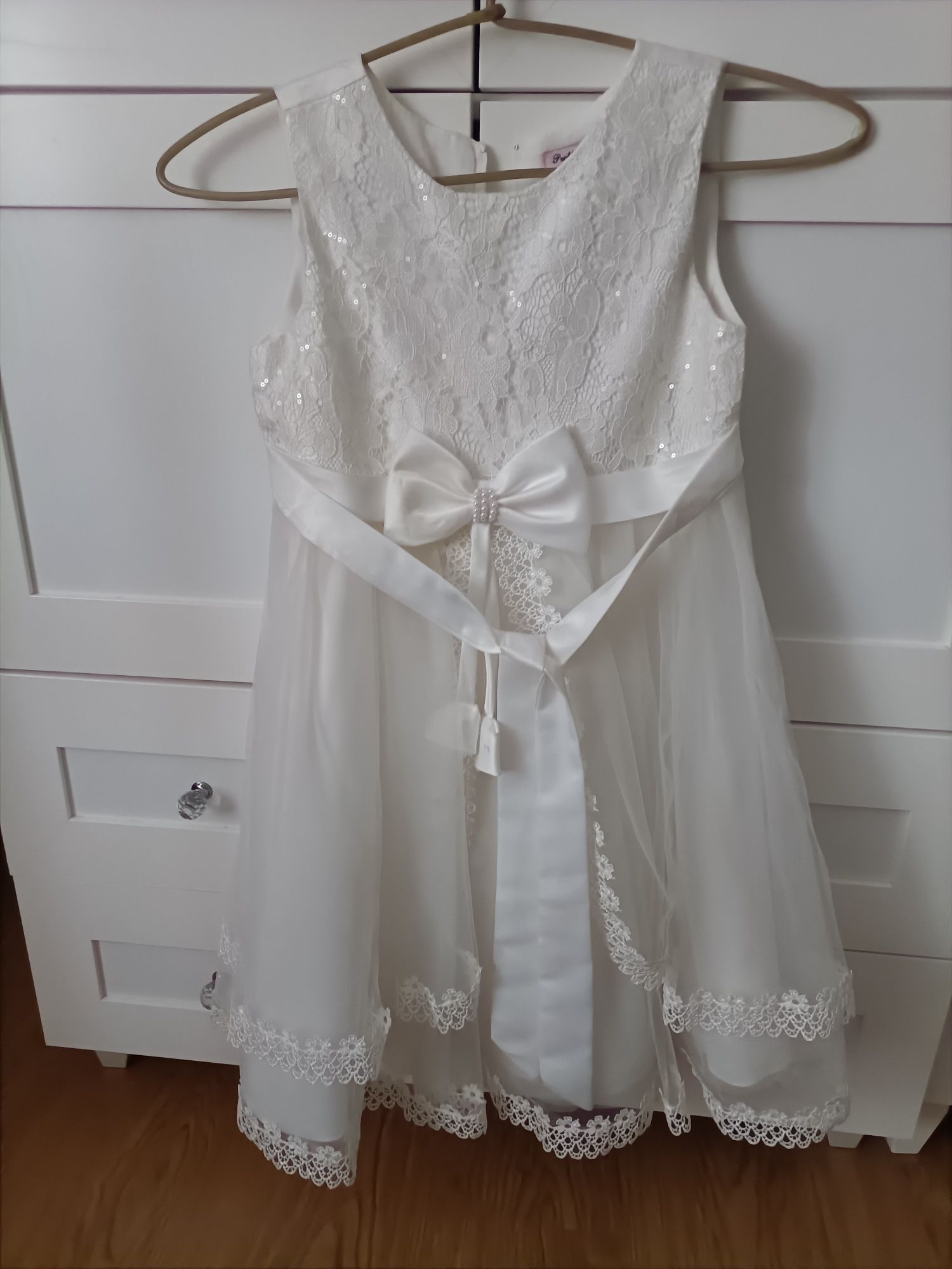 Sukienka biała dziewczeca  plus bolerko 146/152