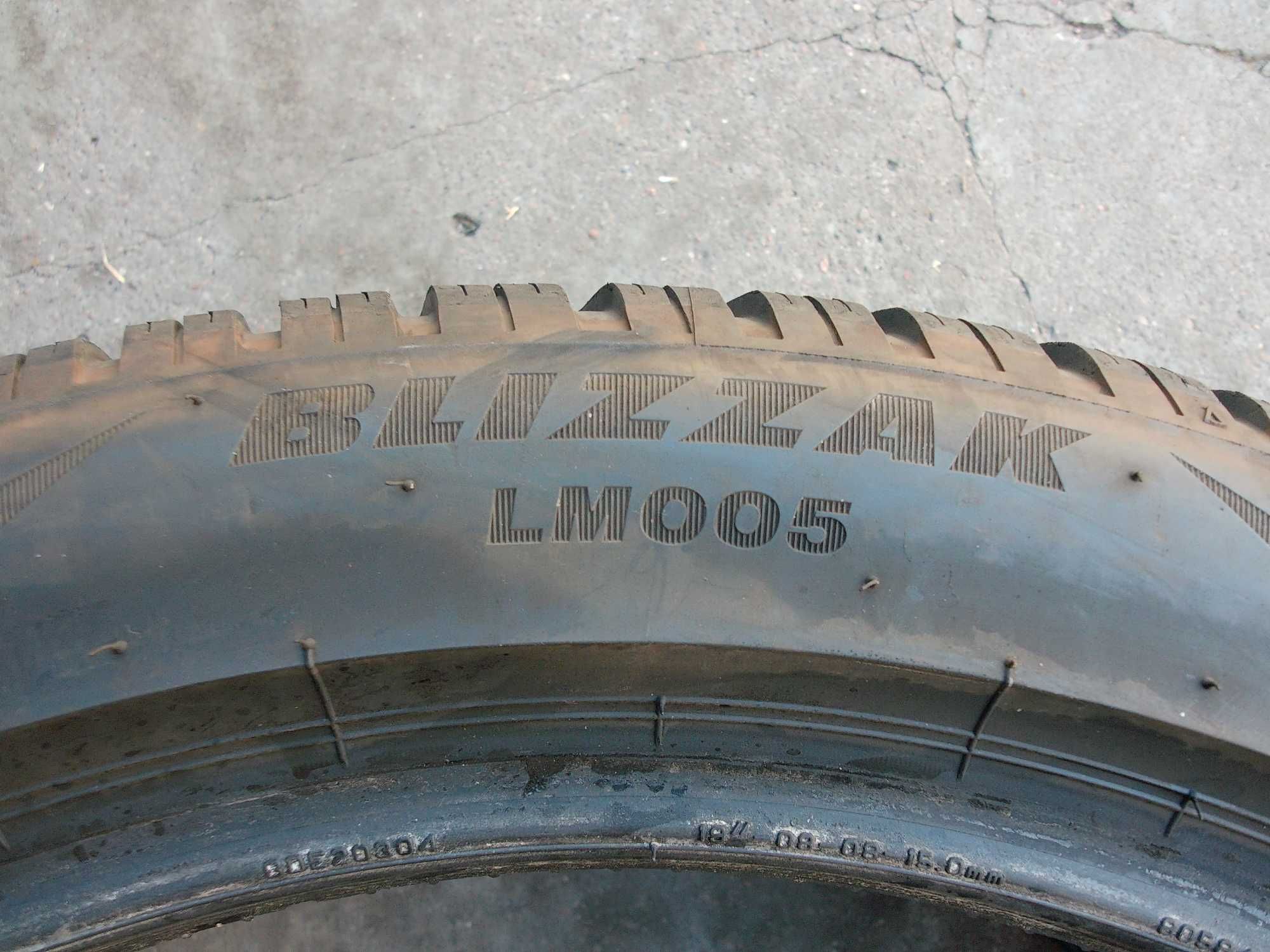 Bridgestone Blizzak LM005  235/45/19 99V XL  z 2022r