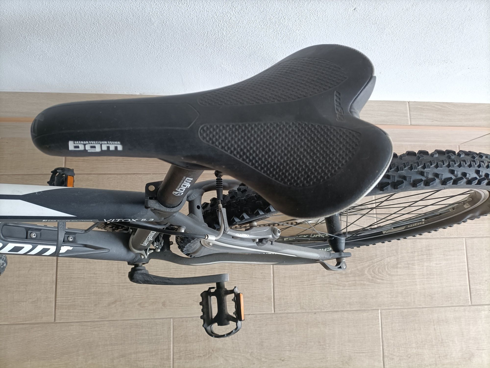 Bicicleta berg preta