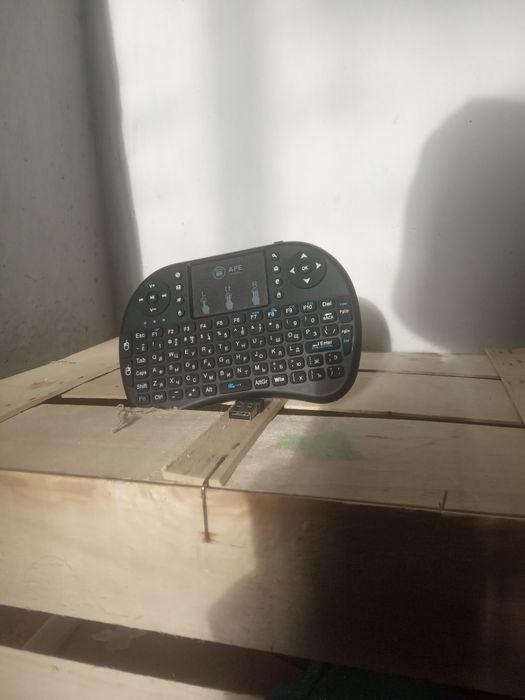 Беспроводная портативная клавиатура