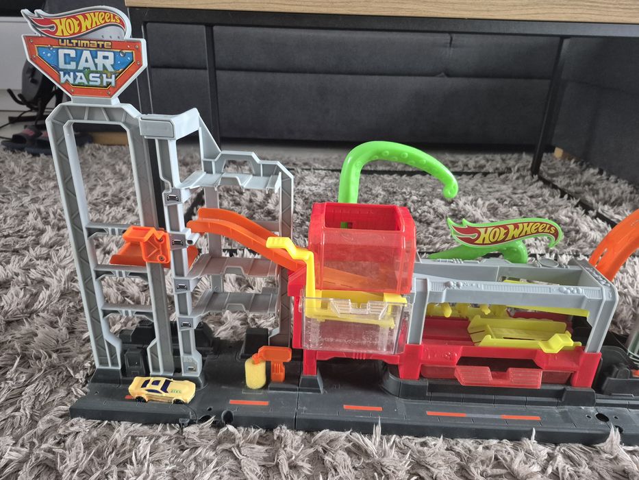 Hot whelees atak osmiornicy myjnja