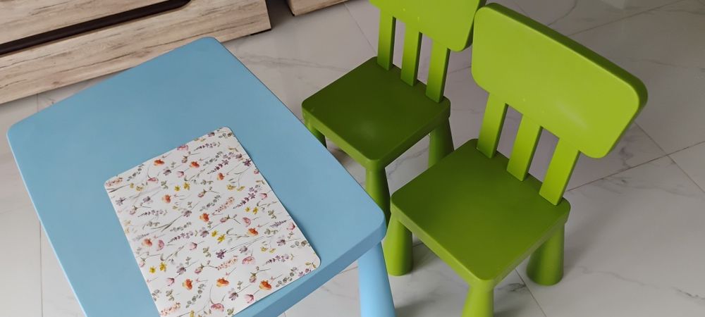 Stolik +krzesełka mamut Ikea