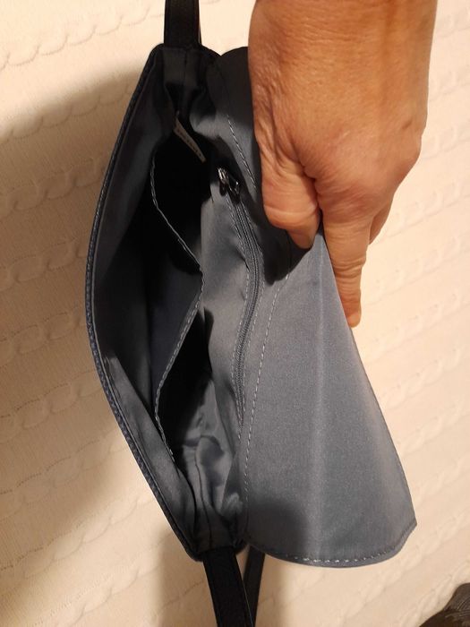 Mala, cor Azul-escura, como nova