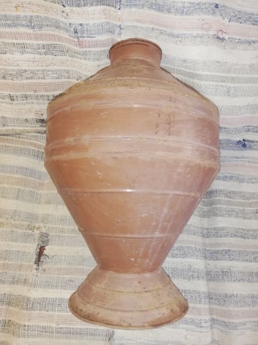 Pote metálico antigo