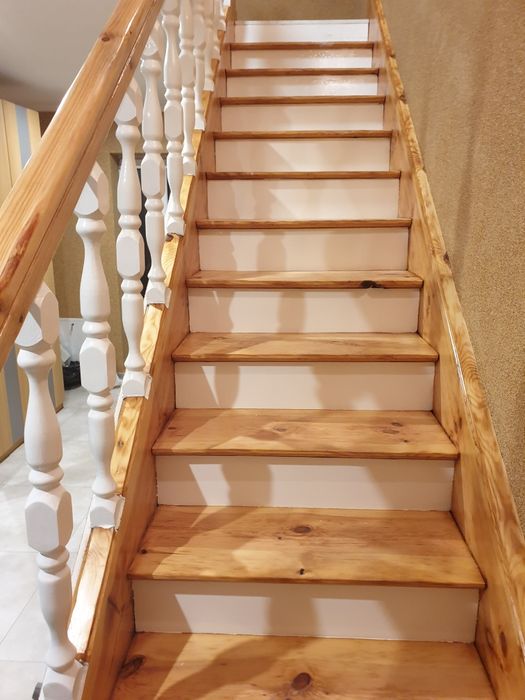 Cyklinowanie, lakierowanie, renowacja schodów