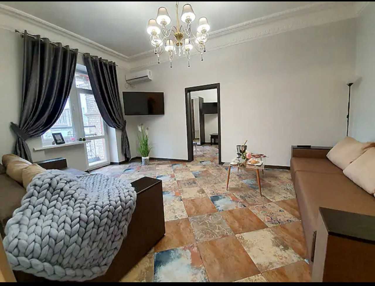 Оренда 3 кімнатноі квартири на Майдані Незалежності  вул. СОФІЄВСЬКА 1