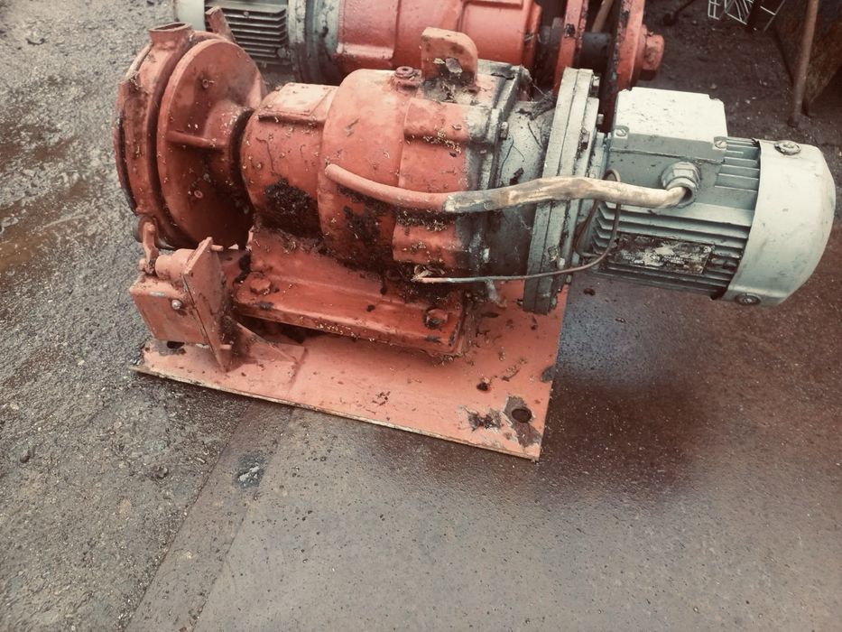 Редуктор продається