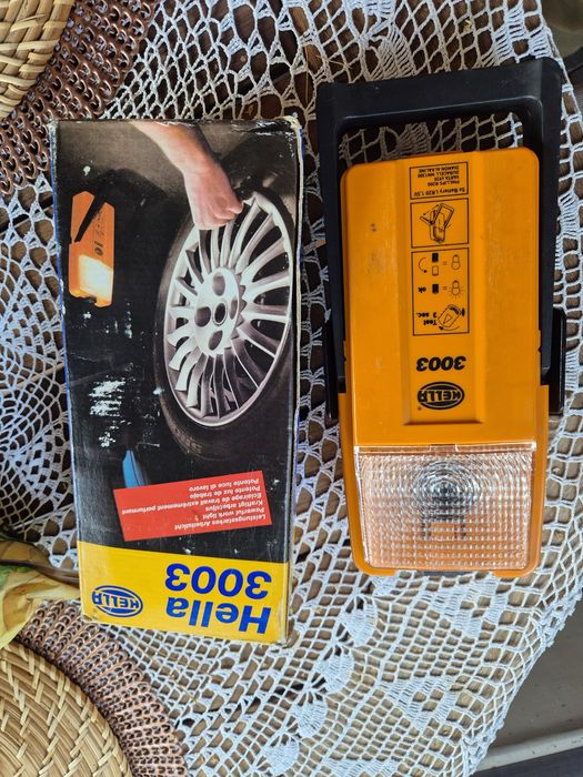 Lampa ostrzegawcza hella 3003, trójkąt ostrzegawczy