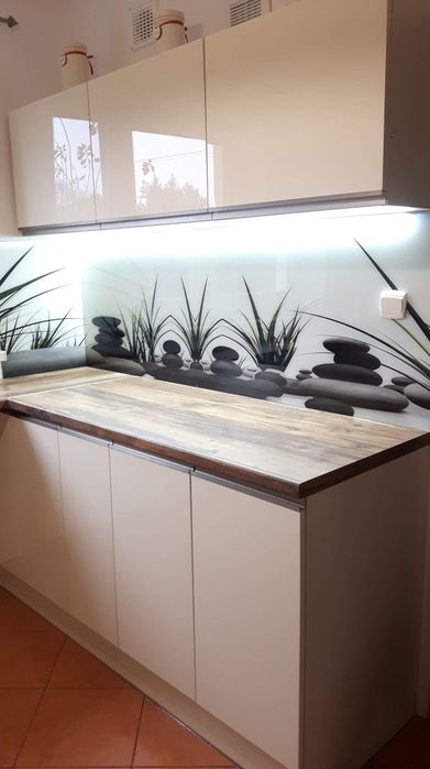 Meble kuchenne na wymiar: KUCHNIE, SZAFY , KOMODY