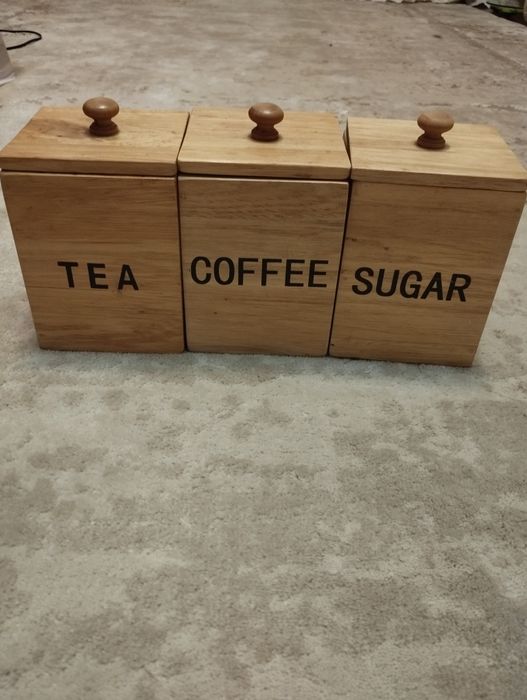 Набір баночок дерево пластик