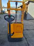 Wózek paletowy elektryczny Jungheinrich EJC 112 rok 2014