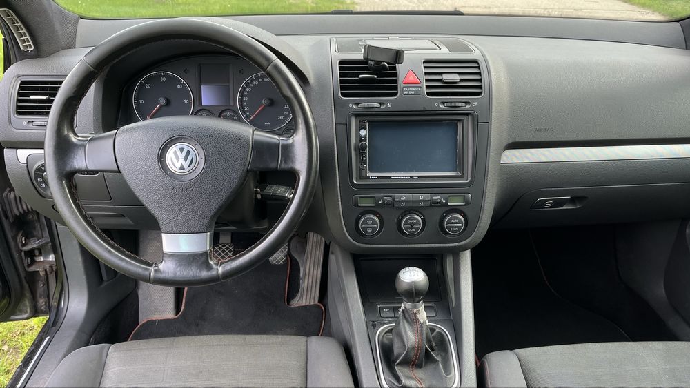 Volkswagen Golf 5 1.9 TDI 2006 rok
