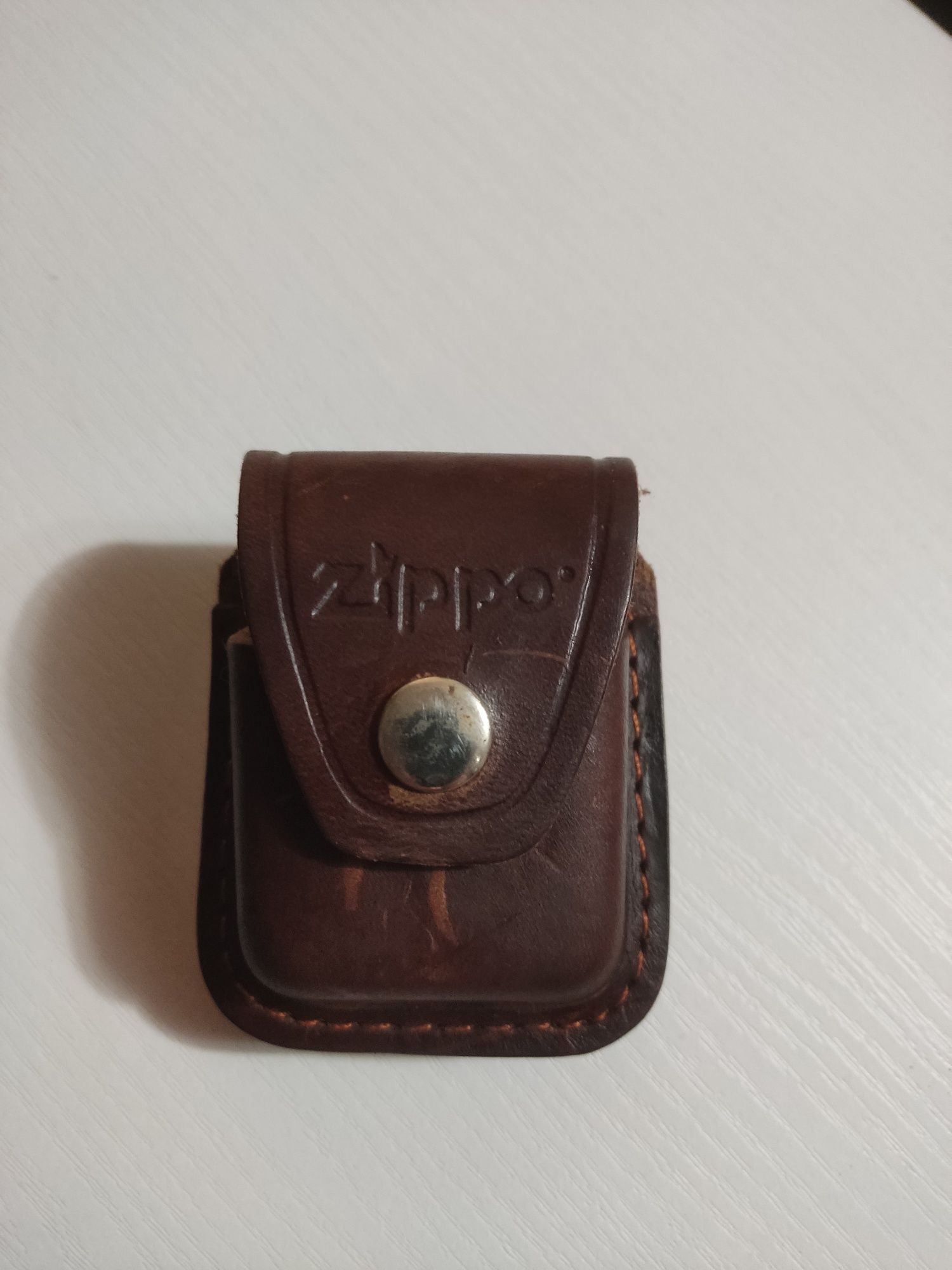 Продам зажигалку Zippo