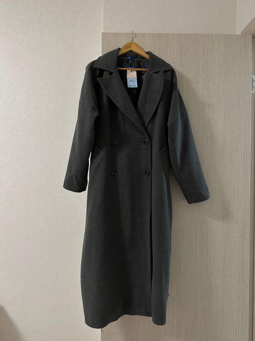 Пальто сіре шерстяне