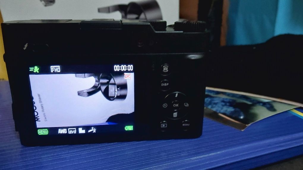 Фотоапарат  новий