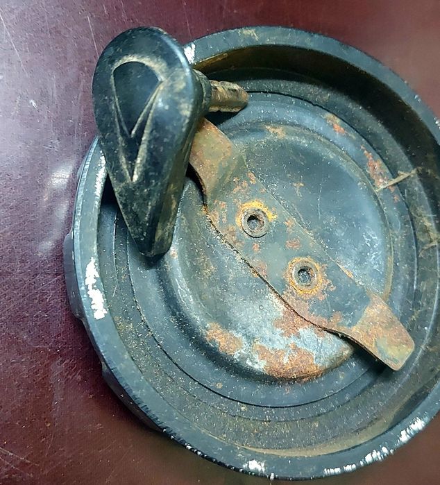 Кришка бака мотоцикла іж 2шт