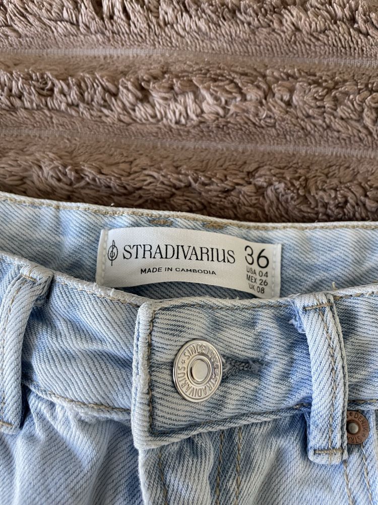Шорти stradivarius