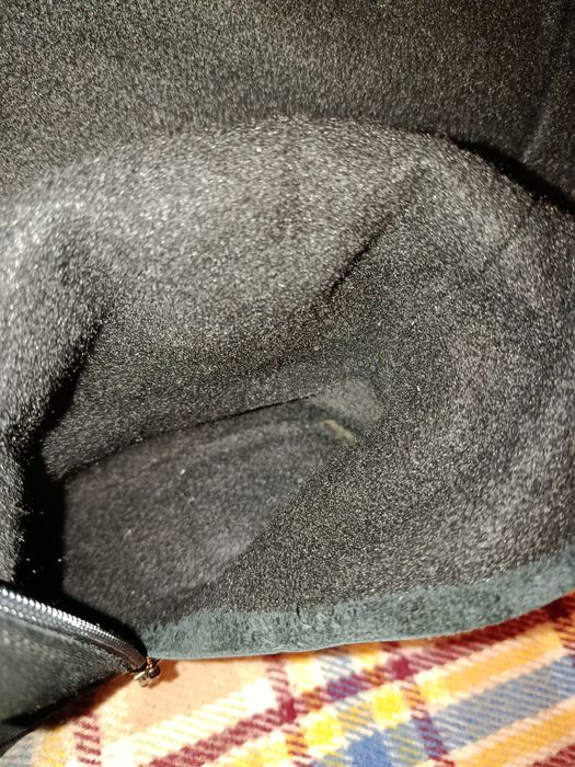 Продаються жіночі чоботи