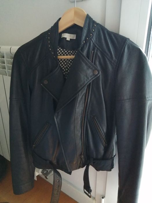 Calças, vestidos, casacos, blusas...