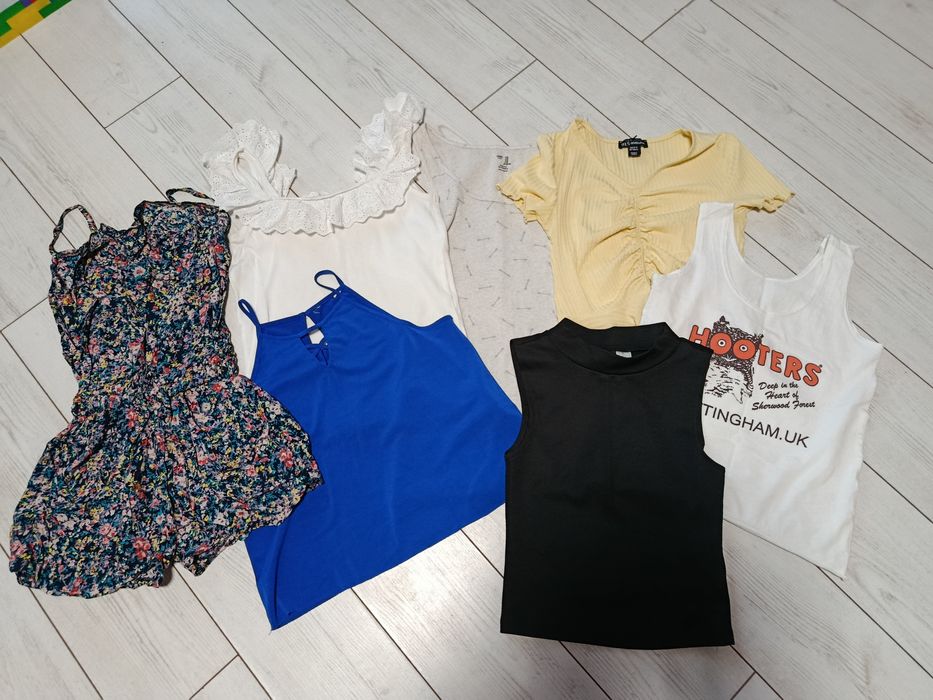 Набір літніх речей.