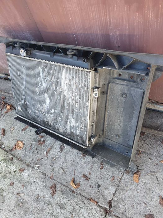 Pas przedni chłodnice wentylator citroen c4 grand picasso 1.6 vti