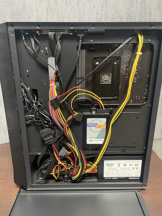 Продам компьютер, новий та справний. В подарунок клавіатура та монітор