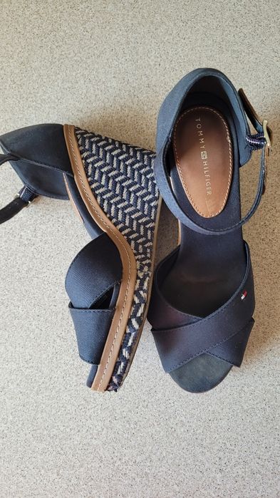 Sandały na koturnie Tommy Hilfiger r.37