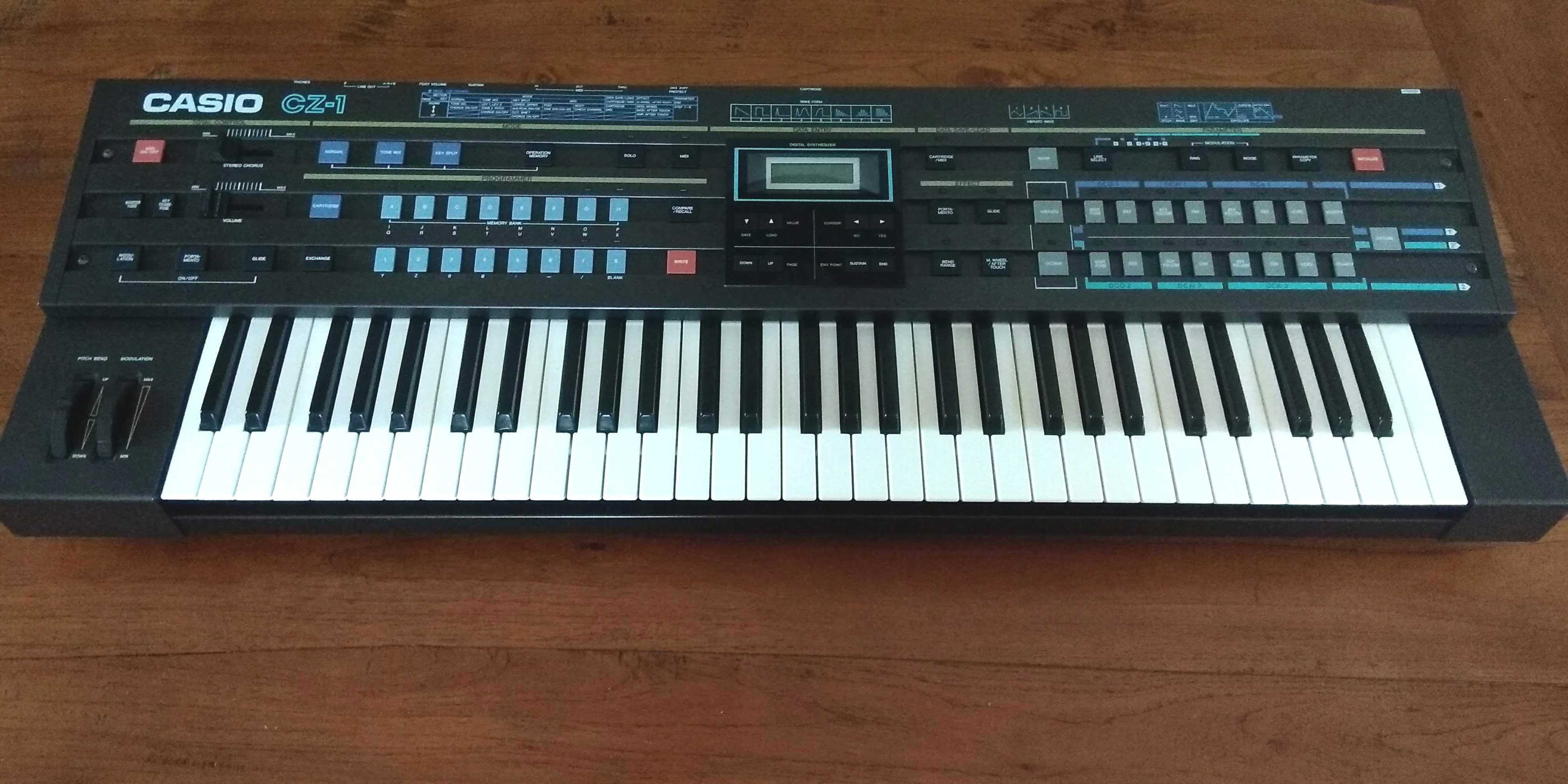 Sintetizador Casio CZ-1