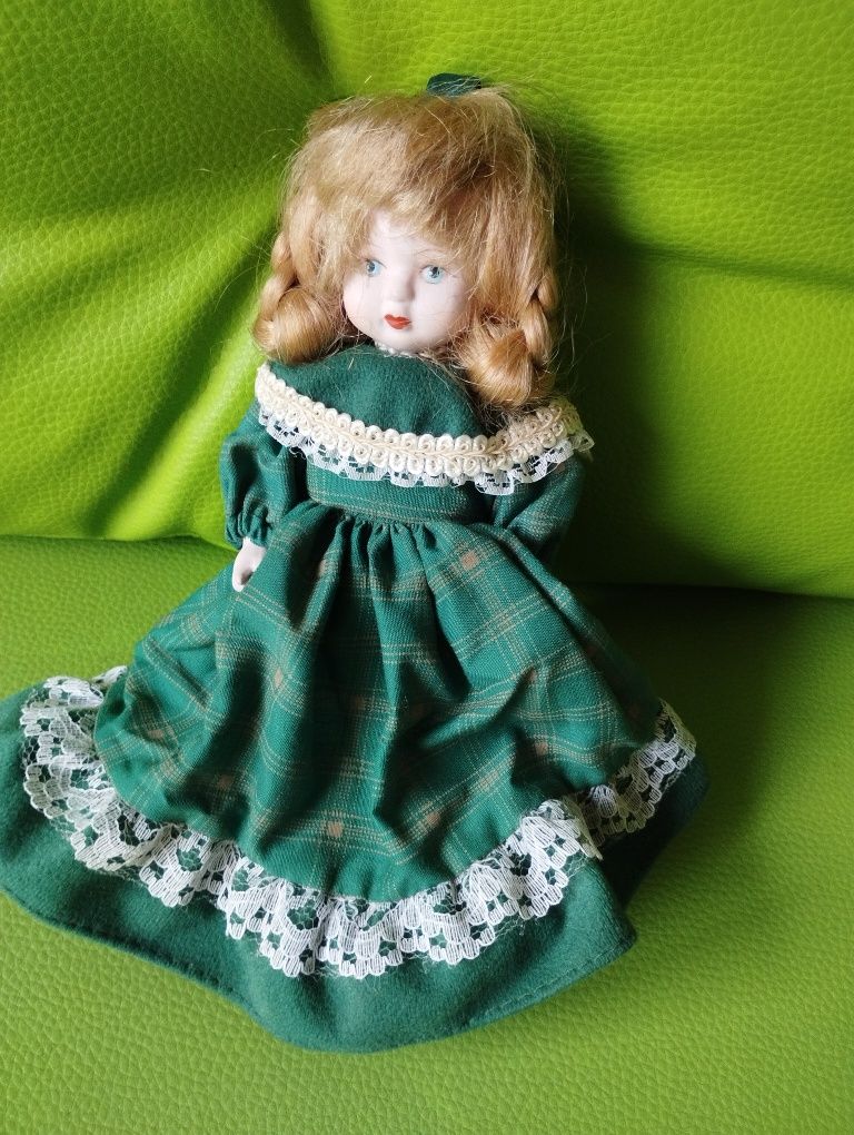 Vendo bonecas de porcelana muito antigas