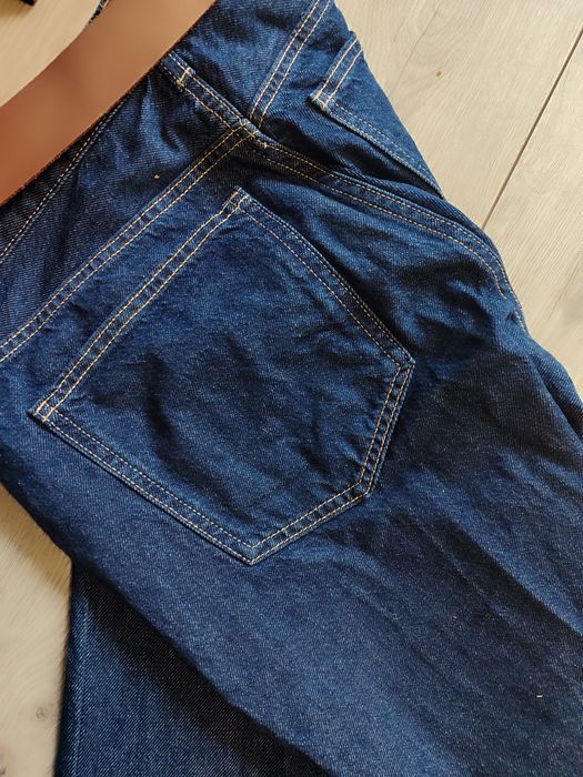 Нові джинси від Bershka,але бірки немає,розмір по бірці 42-буде на 40