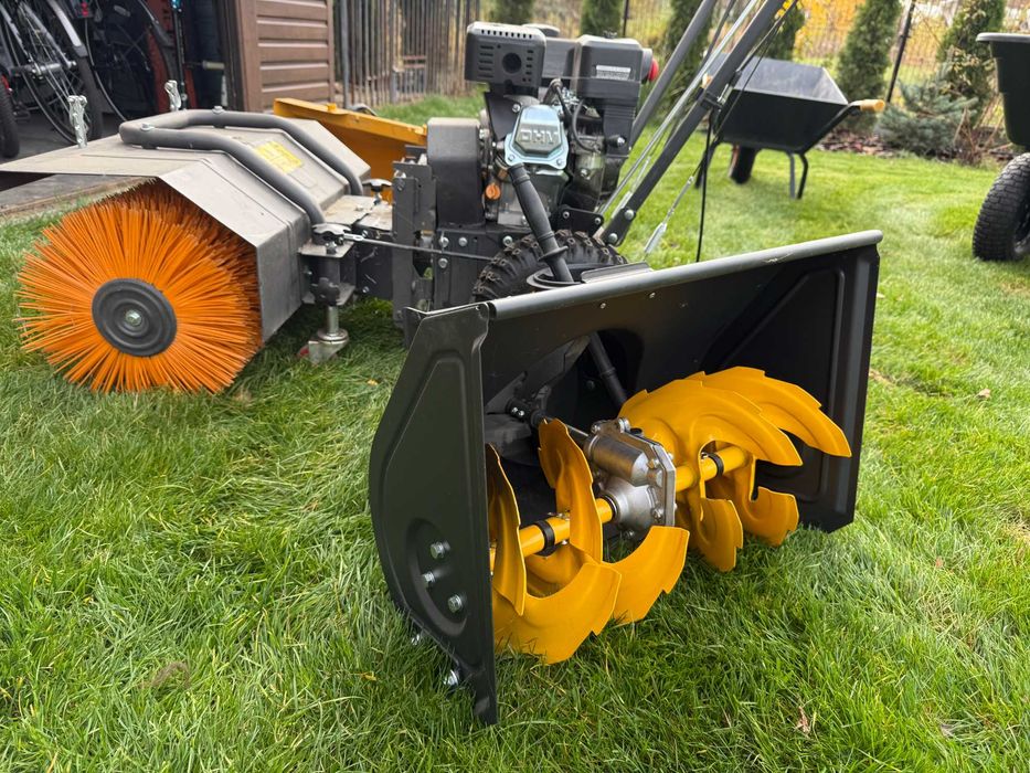 Zamiatarka / odśnieżarka spalinowa CEDRUS ZM06-E 4in1