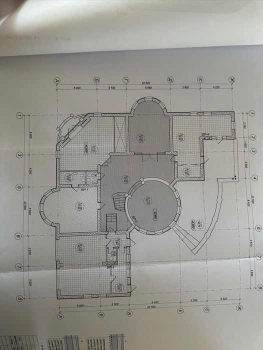 Сучасний будинок 580 м² із гаражем і терасою, 10 хв до центру