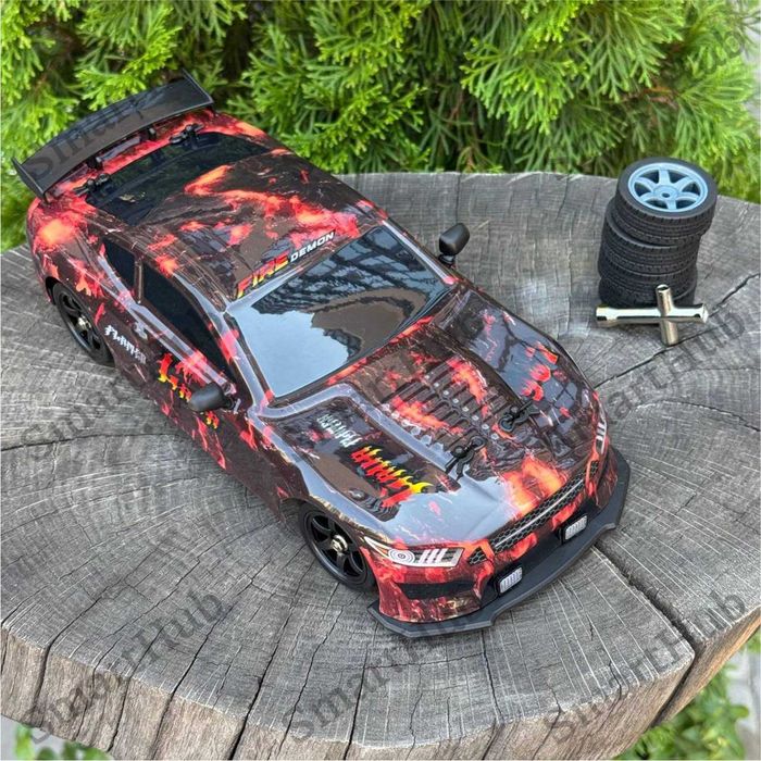 Дрифт машинка с дымом Ford Mustang Volcano на радиоуправлении Мустанг