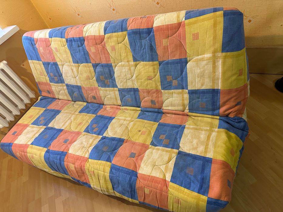 Продам диван-ліжко в гарному стані