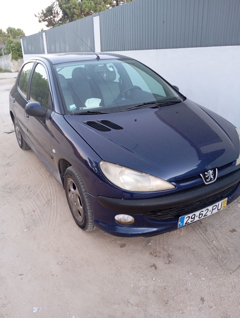 PEUGEOT 206 Hatchback (2A/C) 1.1 i 
Ano 2000
Poder: 60cv
Motor 1.1 L
E