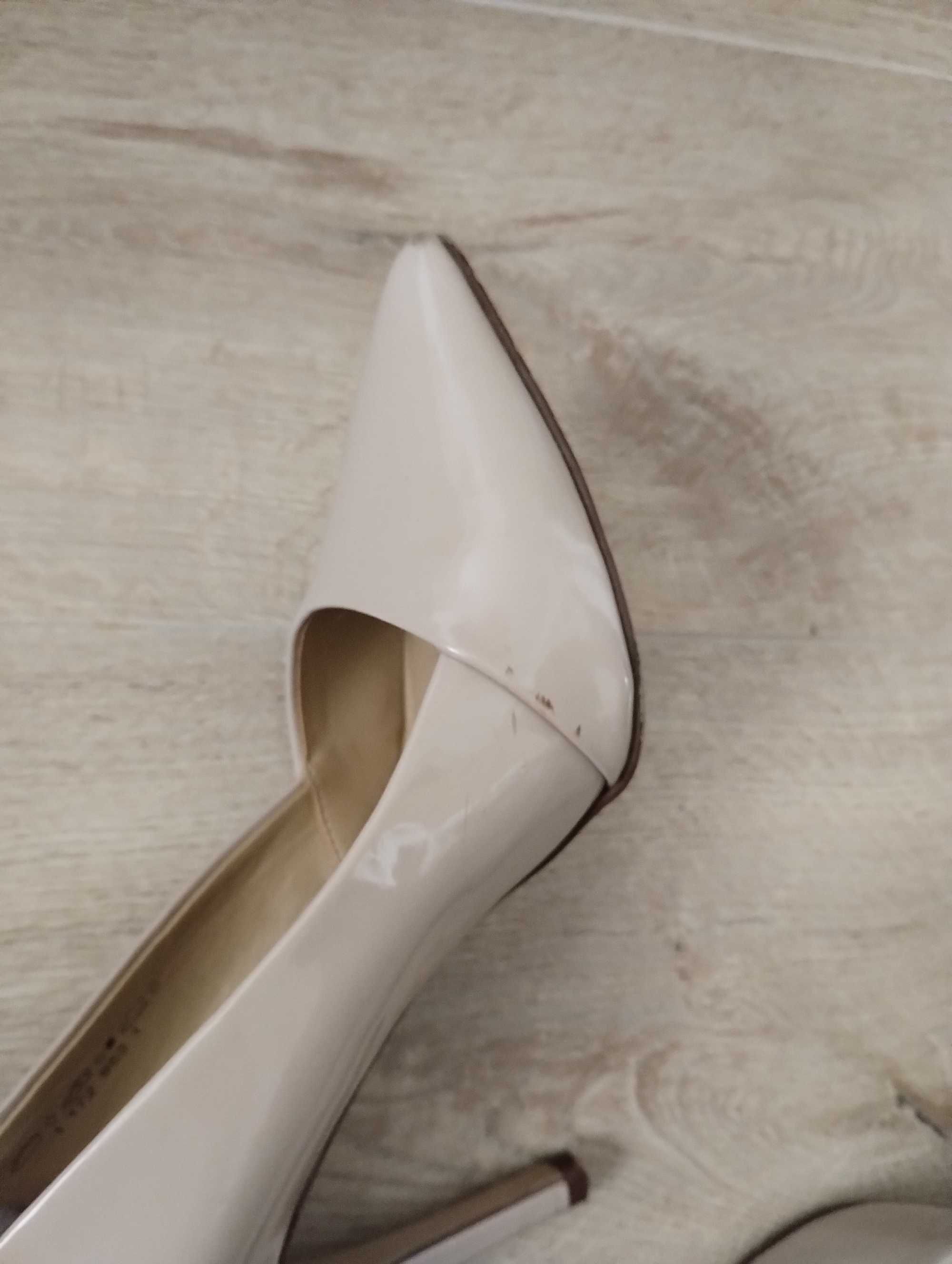 Buty szpilki czółenka Graceland Deichmann rozm. 37