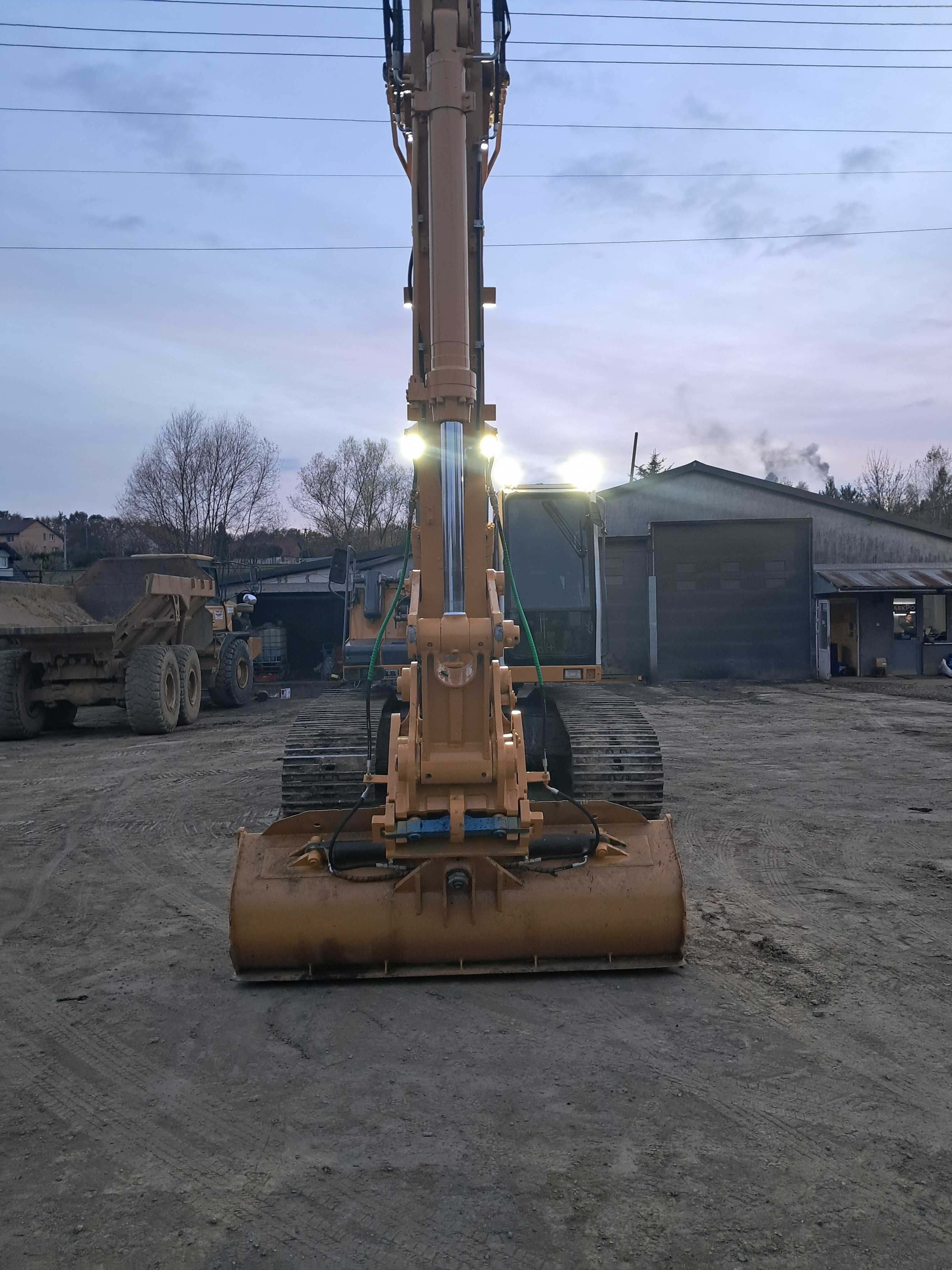 Wynajem Koparki Gąsienicowej 25 T z operatorem System 3D prace ziemne